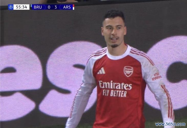 马丁内利连续5场欧冠进球，成99-00赛季亨利以来枪手欧战首人